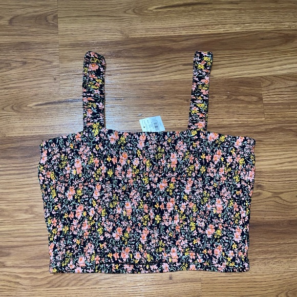 NWT 🌸AMERICAN EAGLE🌸 Floral Crop Tank - Picture 5 of 5